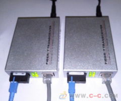 百兆外置單模單纖收發器 QS-20SM-SF 性能穩定，傳輸無憂